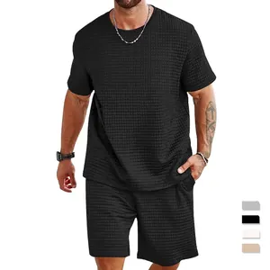 Ανδρικό καλοκαιρινό casual σετ με μαύρο T-shirt με λαιμόκοψη και σορτς με κορδόνι