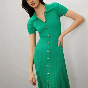 Robe Longue En Tricot Élégante Française Manches Courtes Col Polo Bouton Doré Nervuré Plissé Taille Haute Slim Fit Retro
