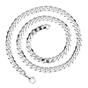 Collier homme 7mm en acier titane argenté à maillons losanges avec fermoir mousqueton