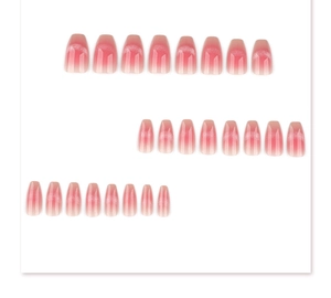 Détail de 24 faux ongles cercueil dégradé rose œil de chat alignés sur fond blanc