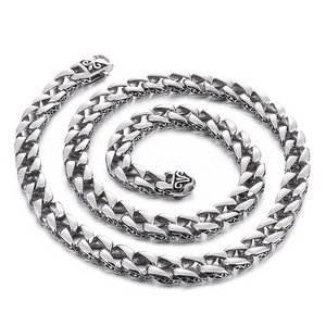 Minimalist silver Cuban link necklace with black vintage pattern for men in punk style