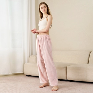 Pantalon d'intérieur en polaire rose à taille élastique et jambe large pour l'hiver doux