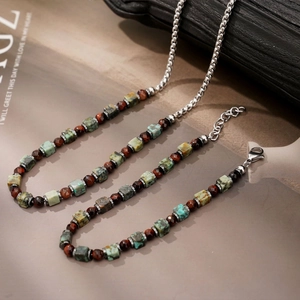 Collana da uomo con pietre occhio di tigre, ematite e catena in metallo argentato