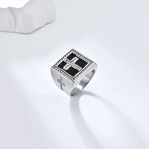 Hip hop silver square signet ring for men with cross pattern and clear crystals