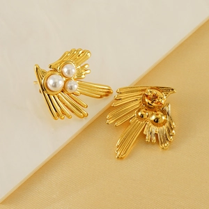 Vintage 18K gold plated stainless steel swallow earrings with elegant white pearls