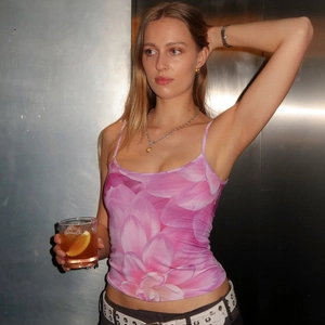 Women's slim fit floral camisole in pink, stylish crop top for summer fashion