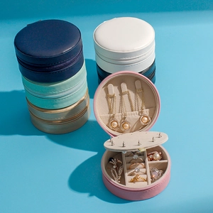 Portable round PU leather jewelry box for rings and earrings in assorted colors