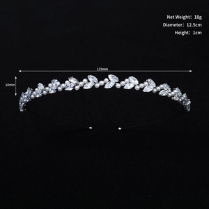 Detail showing net weight of 18g and 12.5cm diameter for the zircon leaf headband