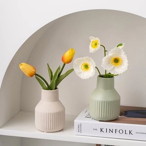 Minimalist Ceramic Vase Vertical Ribbed Decorative Flower Pot Nordic Style Home Office Desktop Decor Matte Glossy Texture