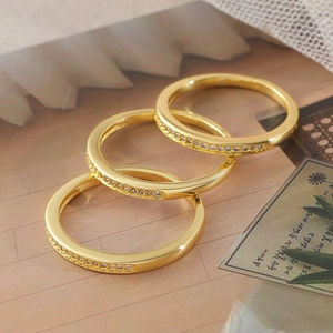 Bagues Élégantes En Zircone En Forme De Cœur Cuivre Plaqué Or Ajustable Ouverte Surface Lisse Bijoux De Mode Pour Femmes