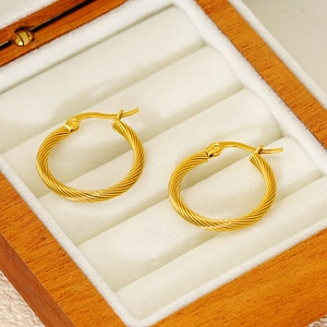 Twisted Hoop Earrings 18K Gold Plated Stainless Steel Round Geometric Screw Thread Fashion Commuter Jewelry For Women