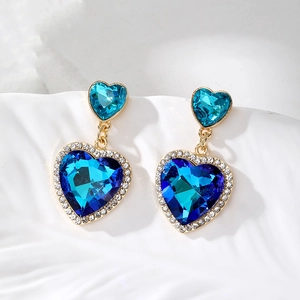 Fashionable gold heart drop earrings with gradient blue crystals and sparkling rhinestones