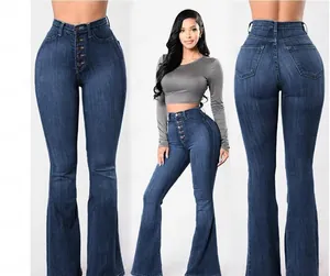 Détail d'un jean évasé à taille haute avec braguette à boutons et coupe ajustée