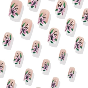 Kurze eckige Klebenägel mit weißen French-Tips und rosa Lilien-Blumenmustern