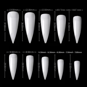 Maattabel met breedte en hoogte voor tien stiletto kunstnagels in millimeters