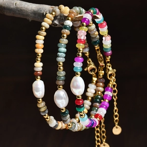 Ensemble de bracelets bohème en pierres naturelles colorées et perles d'eau douce