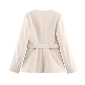 Damen Blazer Set in Cremeweiß mit Taillengürtel am Rücken und goldenen Knöpfen