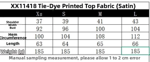 Tableau des tailles détaillé pour ensemble en satin tie-dye avec mesures en centimètres
