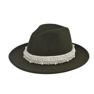 Elegante sombrero fedora de fieltro de lana verde oliva con banda de perlas blancas
