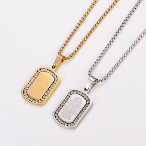 Colliers avec pendentif rectangulaire géométrique en or 18k et argent avec strass