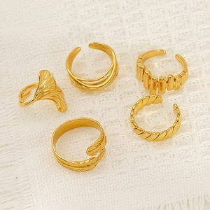 Five-piece set of 18k gold-plated stainless steel open rings with leaf and feather designs