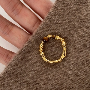 Vintage 18K gold plated tiger eye stone elastic ring with minimalist liquid metal design