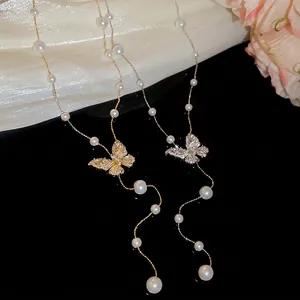 Elegante Halsketten mit Schmetterlingen und Perlen in Gold und Silber mit Zirkonia
