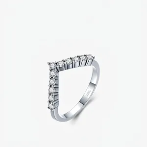 Elegant 925 Sterling Silver V Shaped Chevron Ring Sparkling Cubic Zirconia Minimalist Stackable Band Jewelry For Women