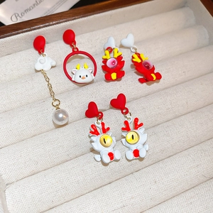 Boucles D Oreilles Coeur Dragon Dessin Animé Asymétriques En Alliage Acrylique Avec Tige En Argent Pour Femme