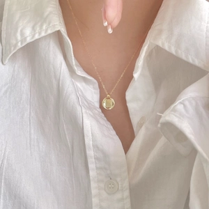 Minimalist 925 sterling silver golden irregular necklace with a polished round pendant