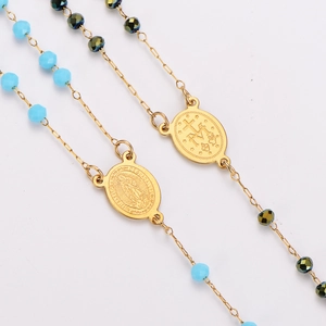 Chapelets religieux avec perles bleues et pendentifs Vierge Marie sur chaînes dorées