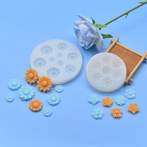 Daisy flower silicone mold for DIY resin casting and baking decoration with floral shapes