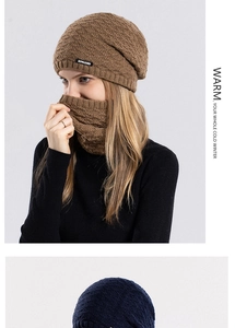Close-up of diamond knit texture and JOYLORD woven label on winter hat and scarf set