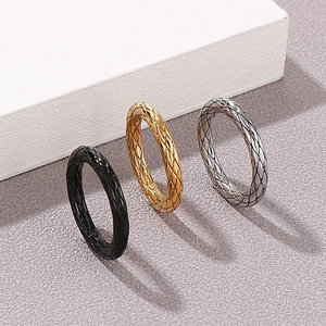 Stainless Steel Ring With Quilted Woven Grid Pattern Retro Geometric Finger Ring For Men Women