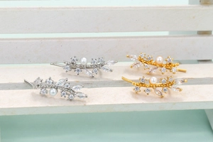 Boucles d'oreilles grimpantes feuilles en or et argent avec zircons et perles