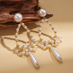 Baroque teardrop pearl earrings in gold plating, vintage style jewelry for women