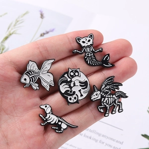 Lot de pins émaillés squelettes d'animaux avec chien, licorne et chat pour vêtements