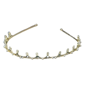 Minimalist French leaf headband with gold metal wire and white cat-eye beads detail