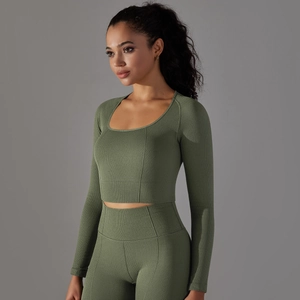 Detailed texture of olive green seamless yoga set with breathable honeycomb fabric pattern