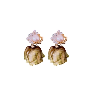 Elegant 18k gold plated flower pearl earrings featuring dried rose buds for women