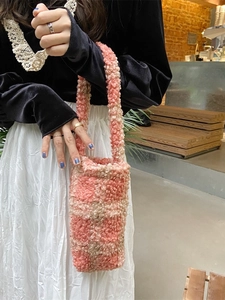 Cute pink and beige checkered plush tote bag for women made of soft lamb wool material