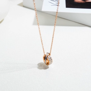 Mode Titanstahl Ineinandergreifende Doppelring Anhänger Halskette Für Damen Roségold Strass Schlüsselbein Kette Schmuck