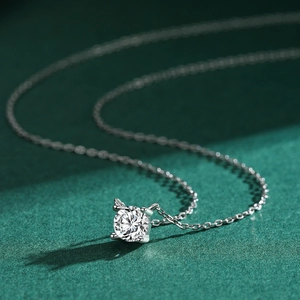 Minimalist s925 silver necklace with sparkling solitaire round-cut cubic zirconia pendant