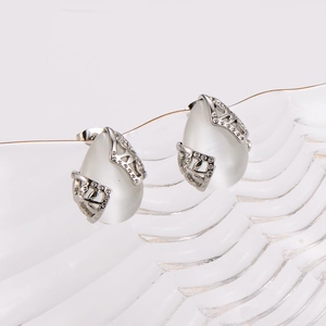 304 stainless steel necklace and earring set with waterdrop stones on wavy glass