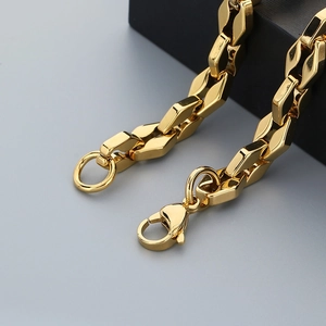 Bracelet hip-hop en acier inoxydable doré à maillons losanges épais et fermoir mousqueton