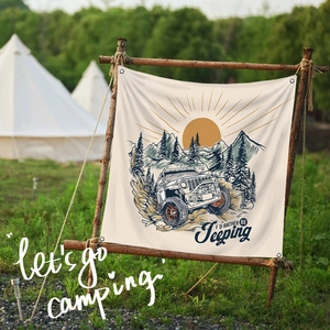 Détail d'une bannière de camping vintage avec illustration de montagne et œillets