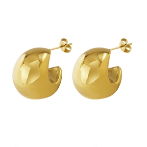 Polished golden chunky C-hoop earrings in stainless steel with a high-shine mirror finish