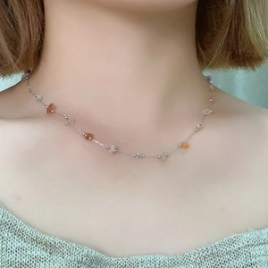 Minimalist stainless steel necklace featuring natural multicolor stone chips for women