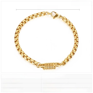 Vue détaillée du bracelet gourmette punk doré en acier inoxydable avec dimensions