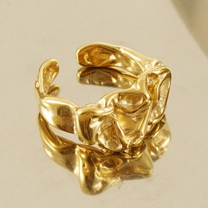 Bague ouverte en acier inoxydable doré 18K avec texture irrégulière style lave